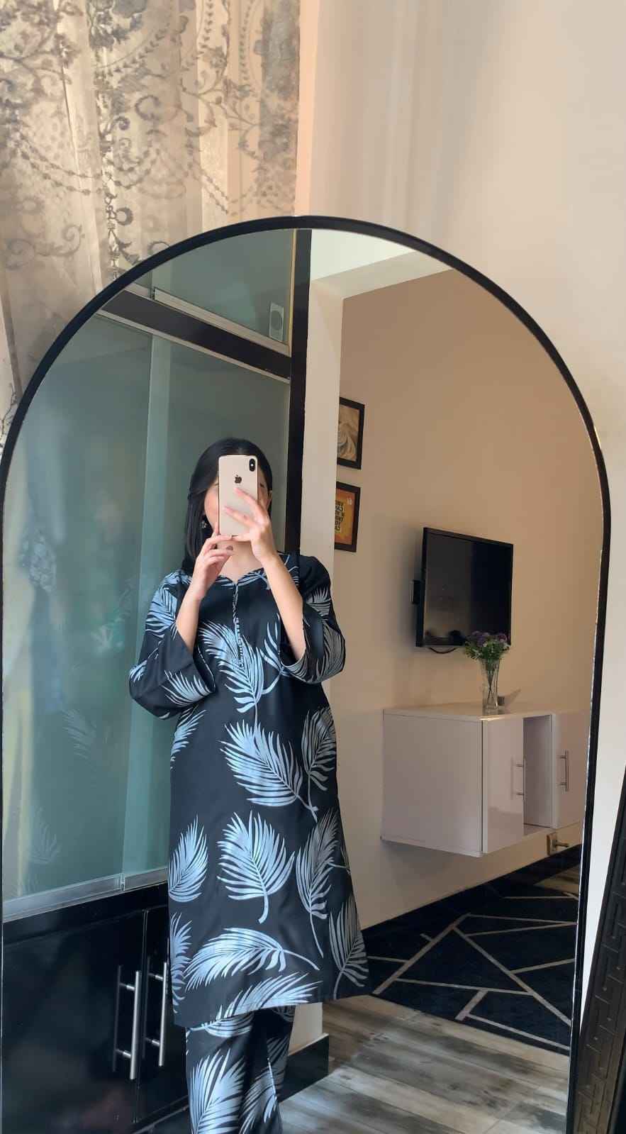 Bottle Palm Leaf Design - Stitched 2 pc