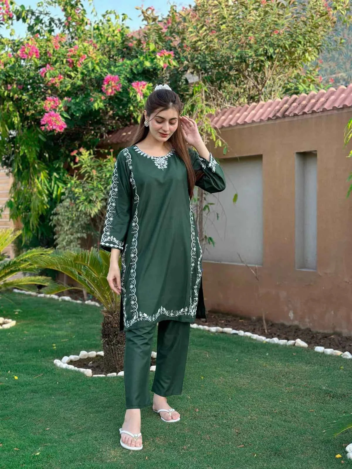 Agha Noor Mirror Wok Embroidery - Stitched 2 pc