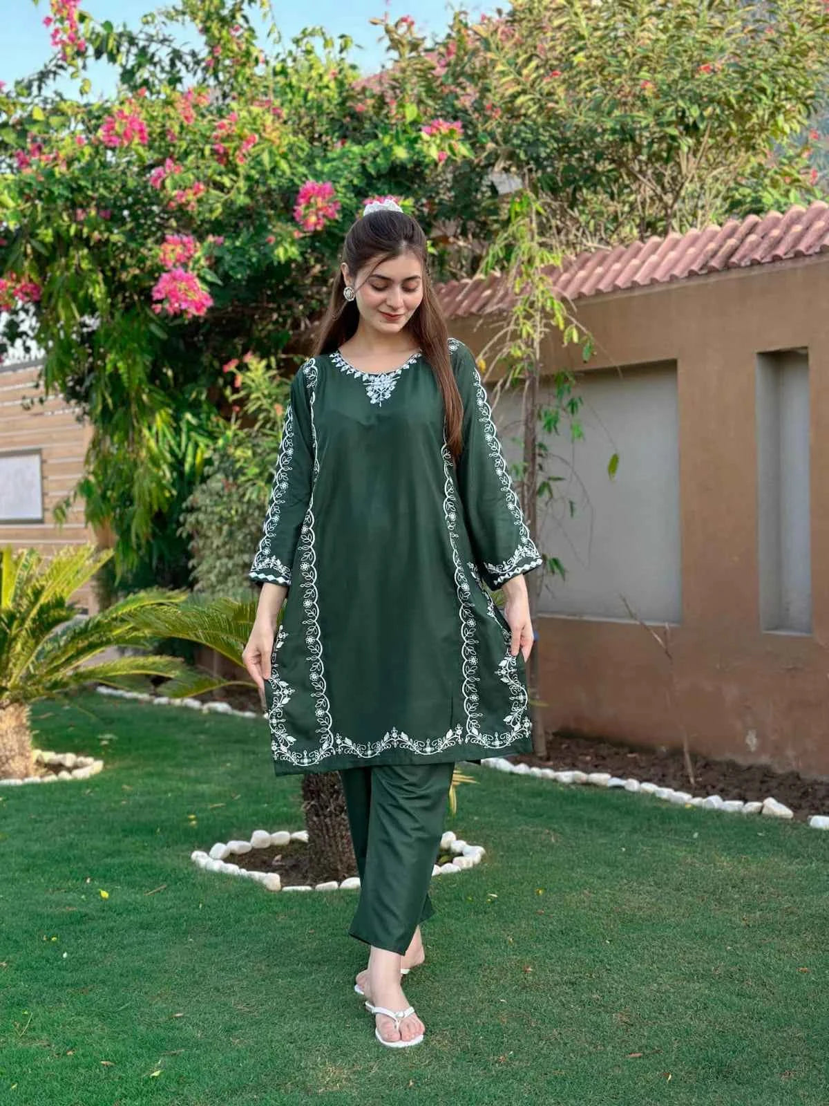 Agha Noor Mirror Wok Embroidery - Stitched 2 pc